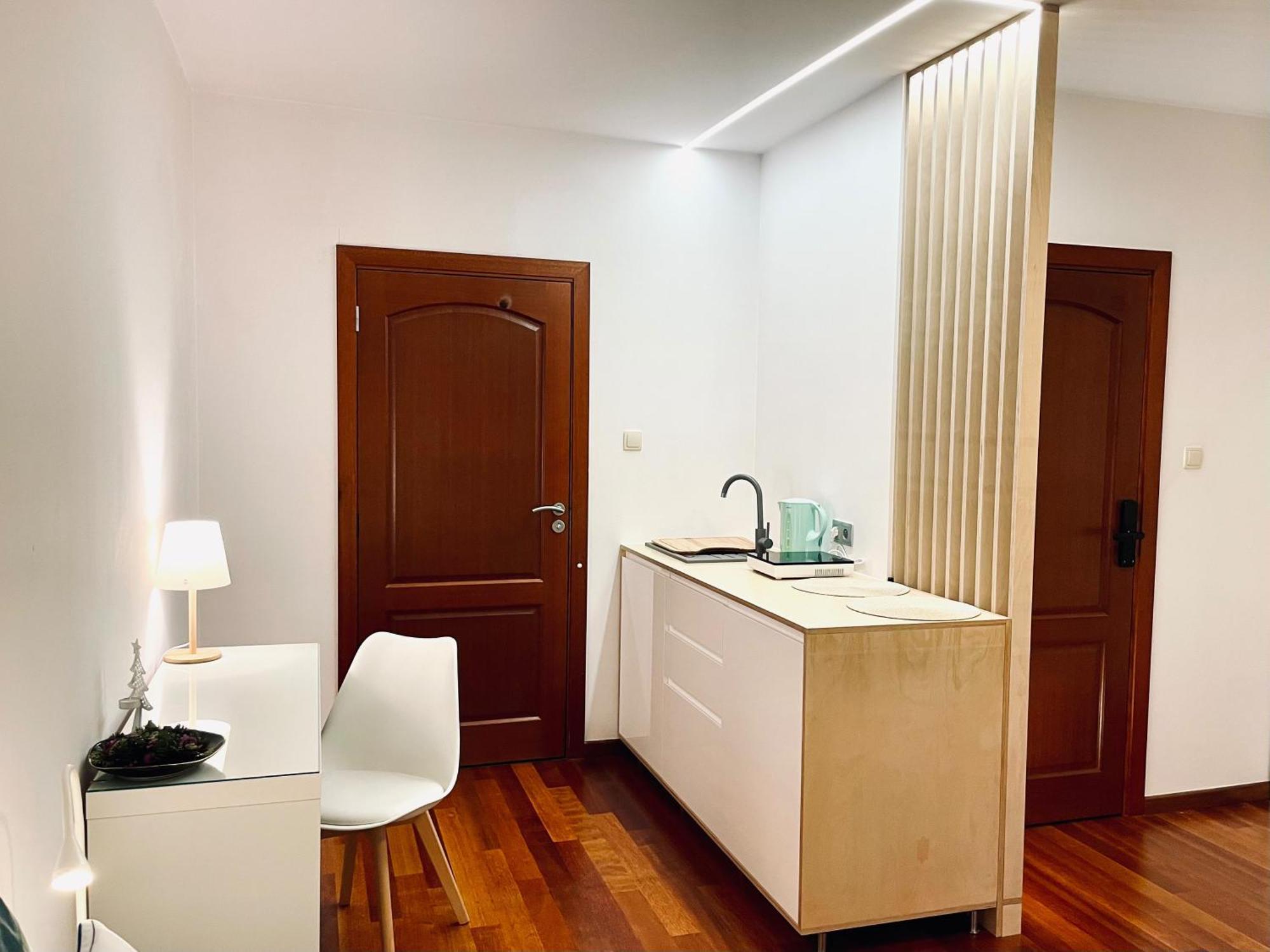 Beautiful In Mokotow Near Krolikarnia Park 2 * Warszawa